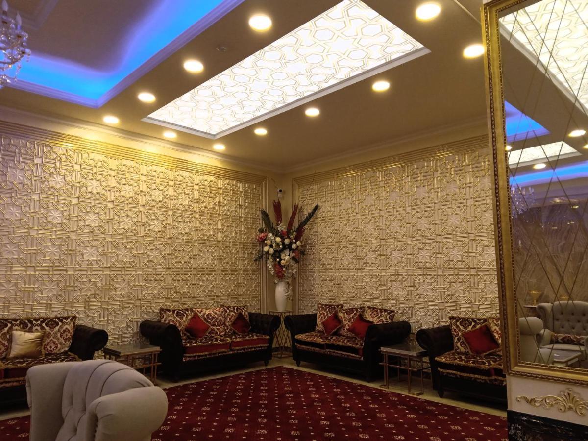 Grand Holiday Hall بافلودار المظهر الخارجي الصورة